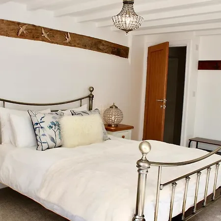 The Hideaway,robin Hoods Bay, Perfect For Two! *