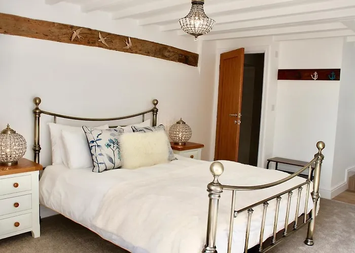 The Hideaway,robin Hoods Bay, Perfect For Two! *